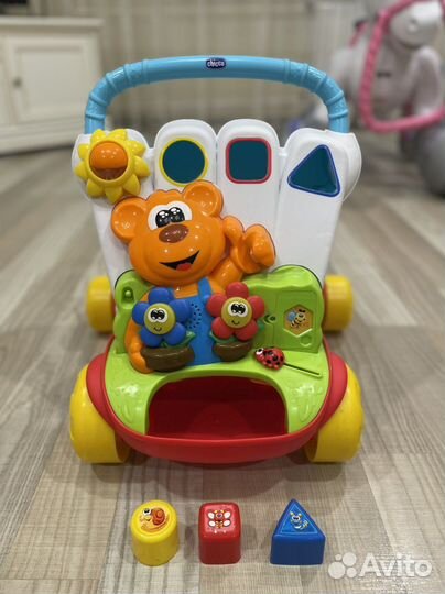 Каталка-игровой центр Chicco