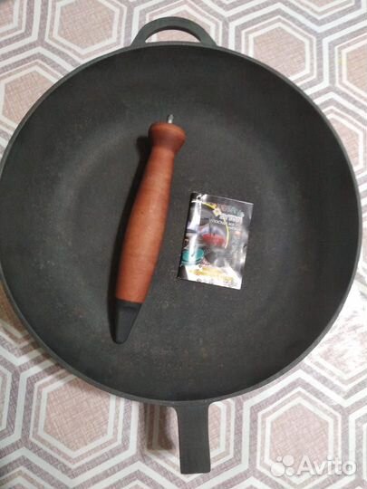 Сковородка чугунная