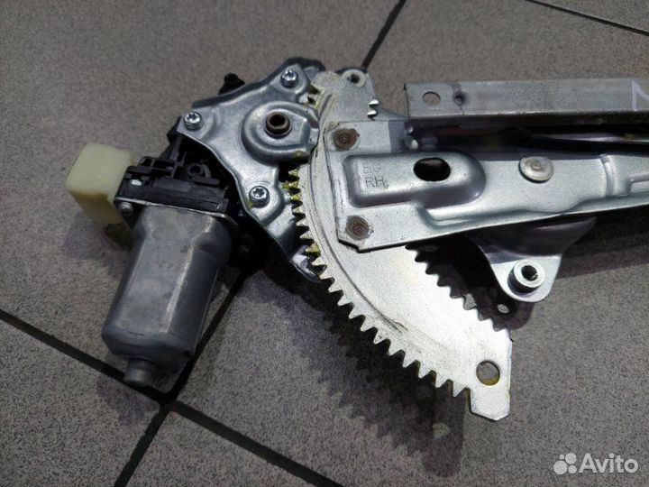 Стеклоподъемник задний правый Nissan X-Trail