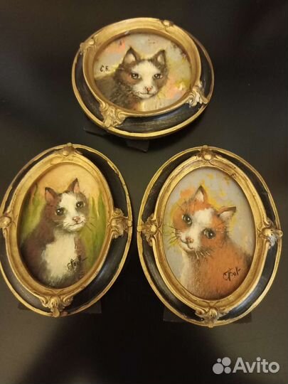 Небольшие картины в винтажных рамках