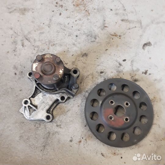 Помпа (водяной насос) 4G13 4G18 Мицубиси Лансер 9