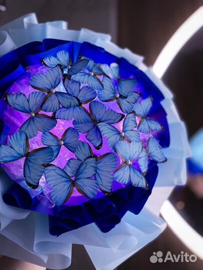 Букет из бабочек светящийся, светится в темноте