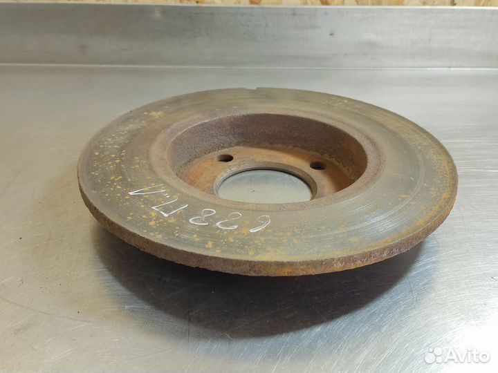 Диск тормозной передний Volkswagen Golf 3