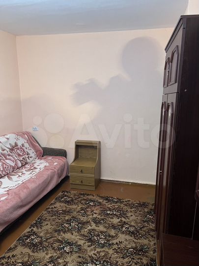 2-к. квартира, 42 м², 3/3 эт.