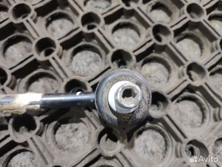 Стойка стабилизатора задняя правая Genesis G70