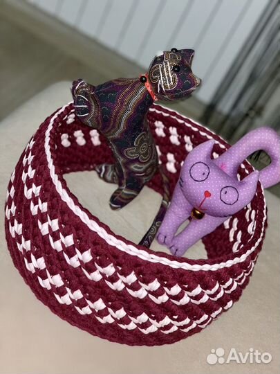 Большая вязаная интерьерная корзинка