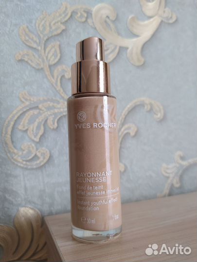 Тональные средства Ив Роше