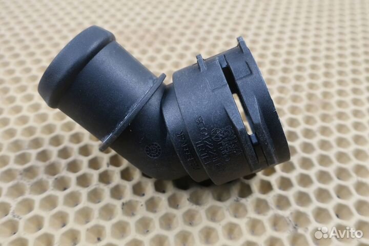 Фланец системы охлаждения 5Q0122291BD