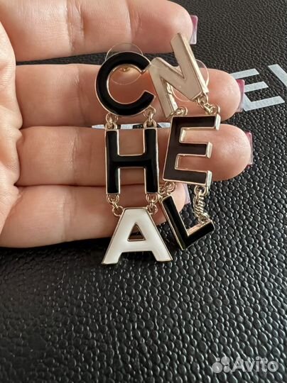Новые серьги Chanel