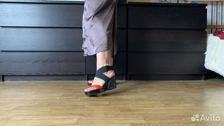 Босоножки женские 37 размер