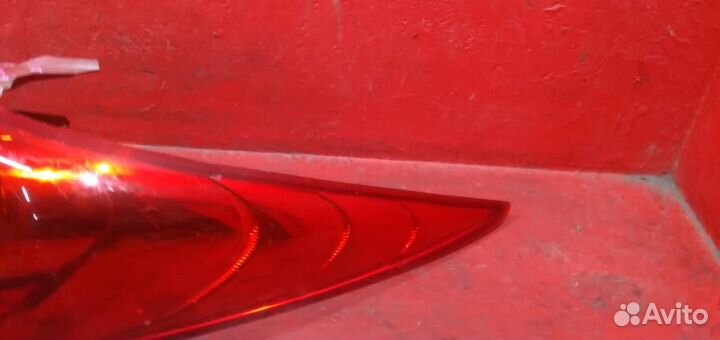 Пежо 207 фонарь правый Peugeot 207 универсал SV