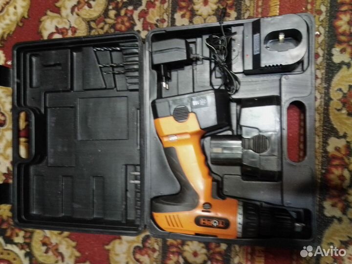 Шуруповёрт аккумуляторный 18 вольт