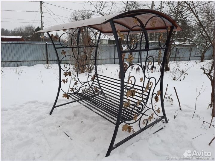 Качели кованые садовые