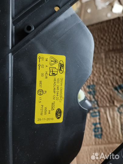 Фара правая Ford fusion 1526782