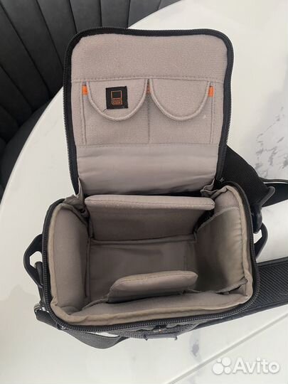 Сумка для фотокамеры Lowepro Apex 140 AW Black