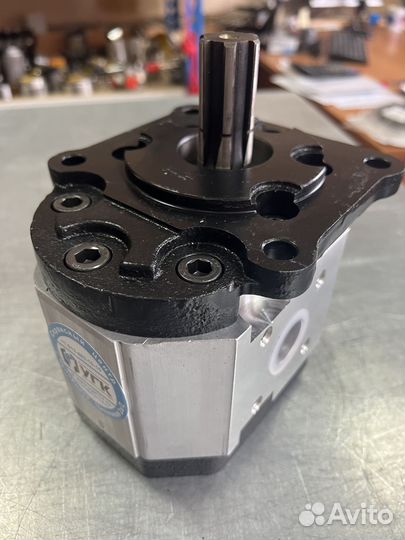 Насос 30A32X004-3.1B (аналог нш-32 левый) 250бар