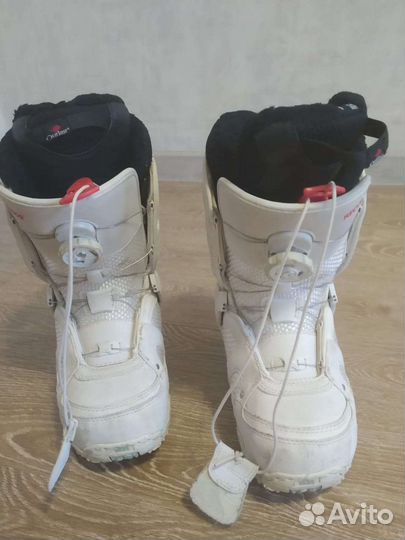 Сноубордические ботинки 37 размер
