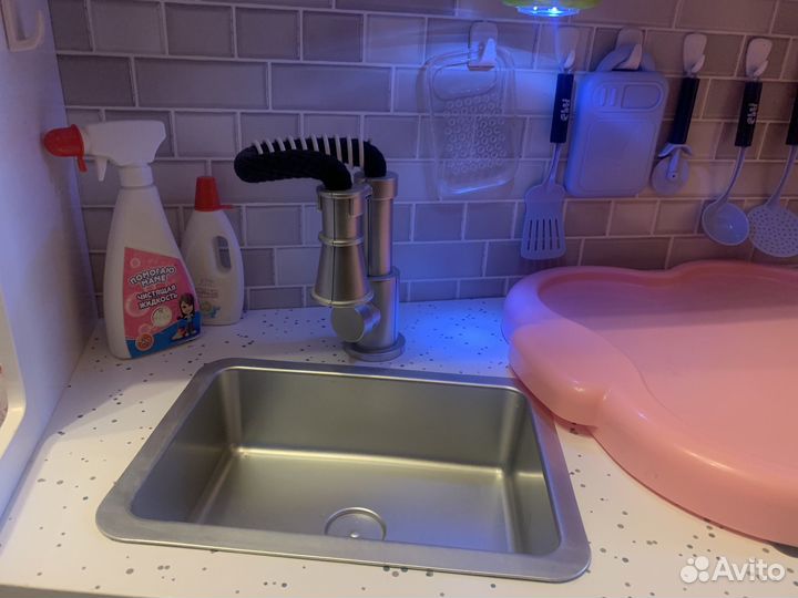 Кухня kidkraft, электронные приборы и посуда