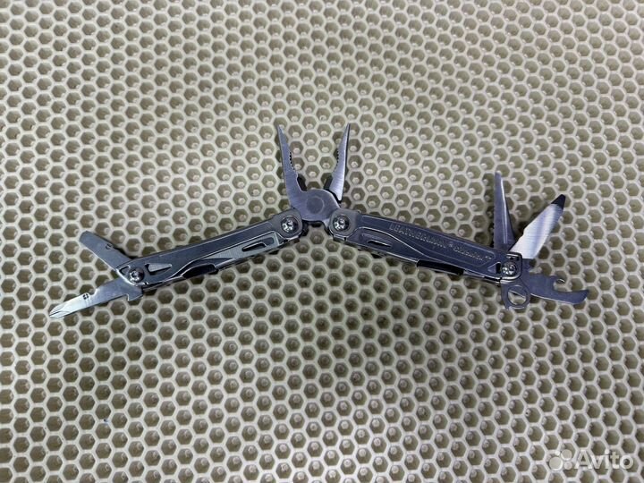 Мультитул leatherman sidekick