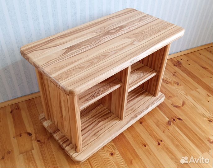 Журнальный столик из массива дерева