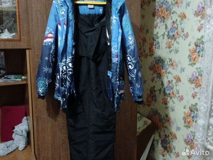 Горнолыжный костюм женский