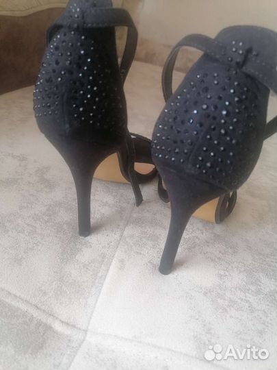 Босоножки 39