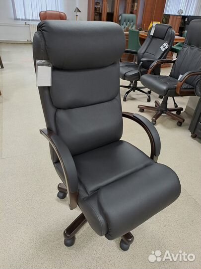 Кресло руководителя натуральная кожа