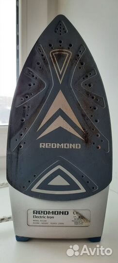 Утюг Redmond RI C204 на запчасти под ремонт