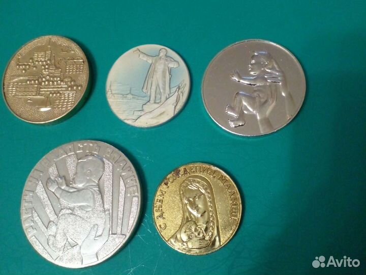 Медаль настольная родившемуся в омске ленинграде к