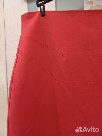 Красная юбка карандаш