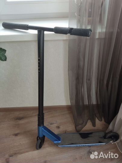 Трюковой самокат AO Maven