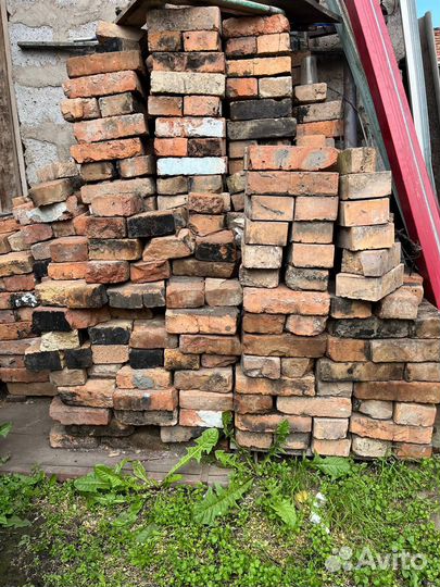 Кирпич бу