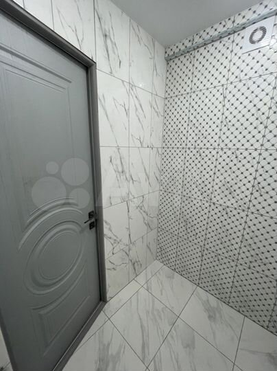 4-к. квартира, 94 м², 2/5 эт.