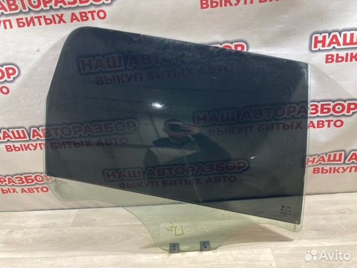 Стекло двери заднее правое LADA Largus 2014