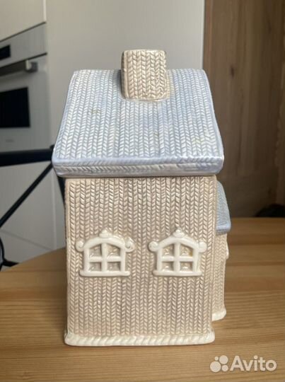 Конфетница в форме милого домика