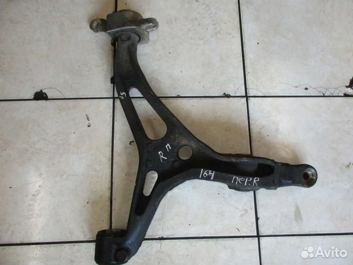 Рычаг передний нижний правый w164 ML-class