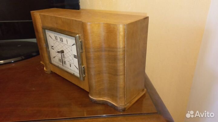 Настольные часы, Владимир