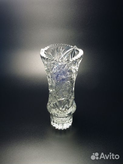 Хрустальная ваза для цветов