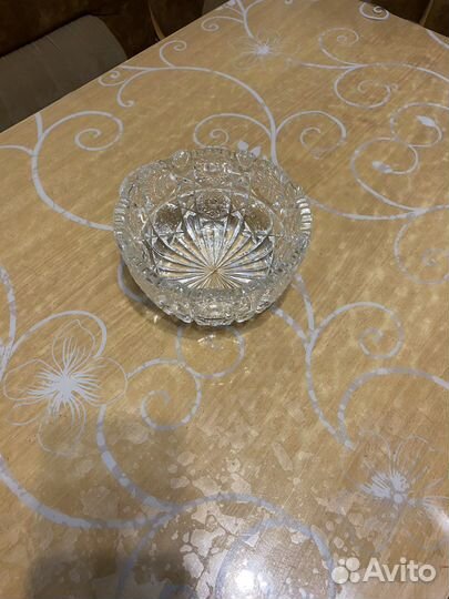 Хрустальная ваза