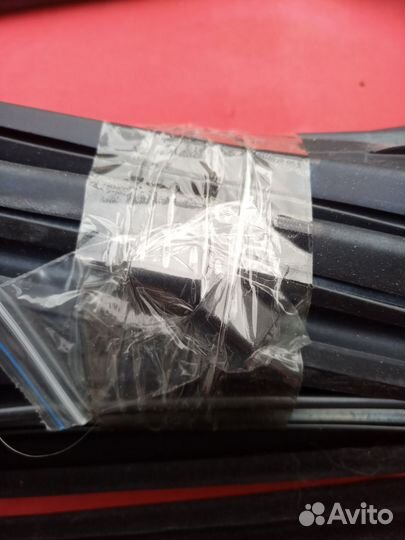 Бархотки передних стекол на Ниву