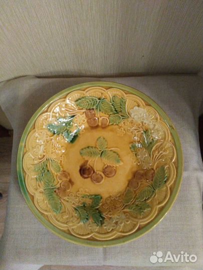 Керамическое блюдо