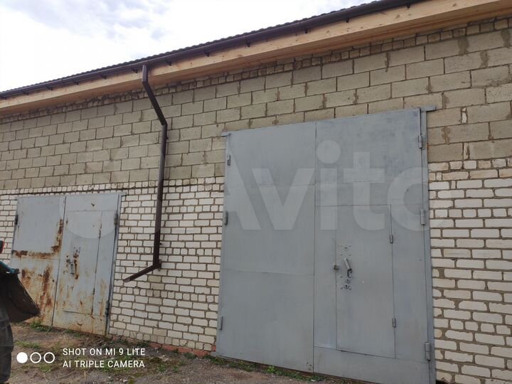 Гараж, > 30 м²