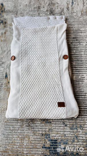 Конверт с отверстиями для автокресла вязаный