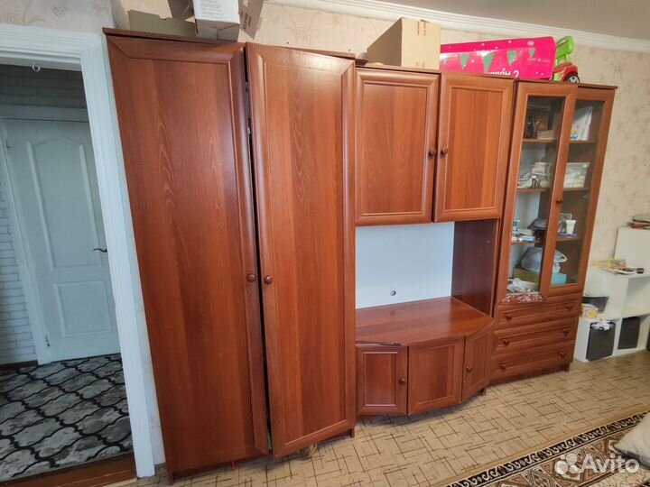 Стенка в гостиную