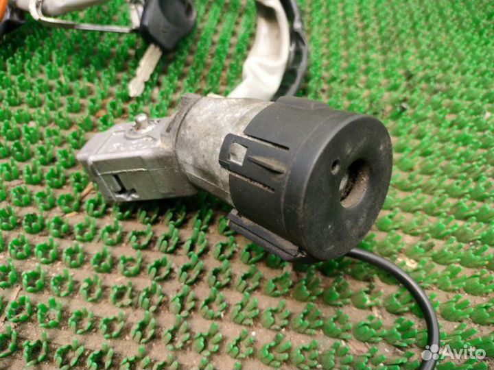 Замок зажигания Citroen Berlingo M59 TU3A 2010