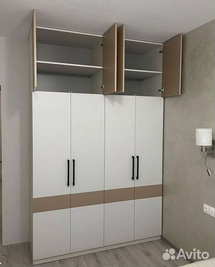 Шкаф с зеркалом