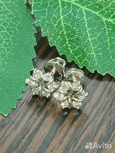 Золотые пусеты 585 пробы с бриллиантами 0,46 кт