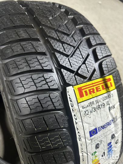 Pirelli Winter Sottozero 3 235/35 R19 91W