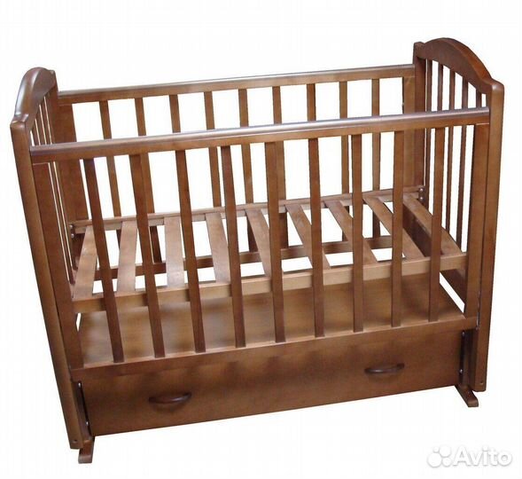 Детская кроватка с маятником