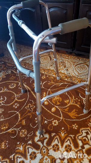 Ходунки для взрослых инвалидов